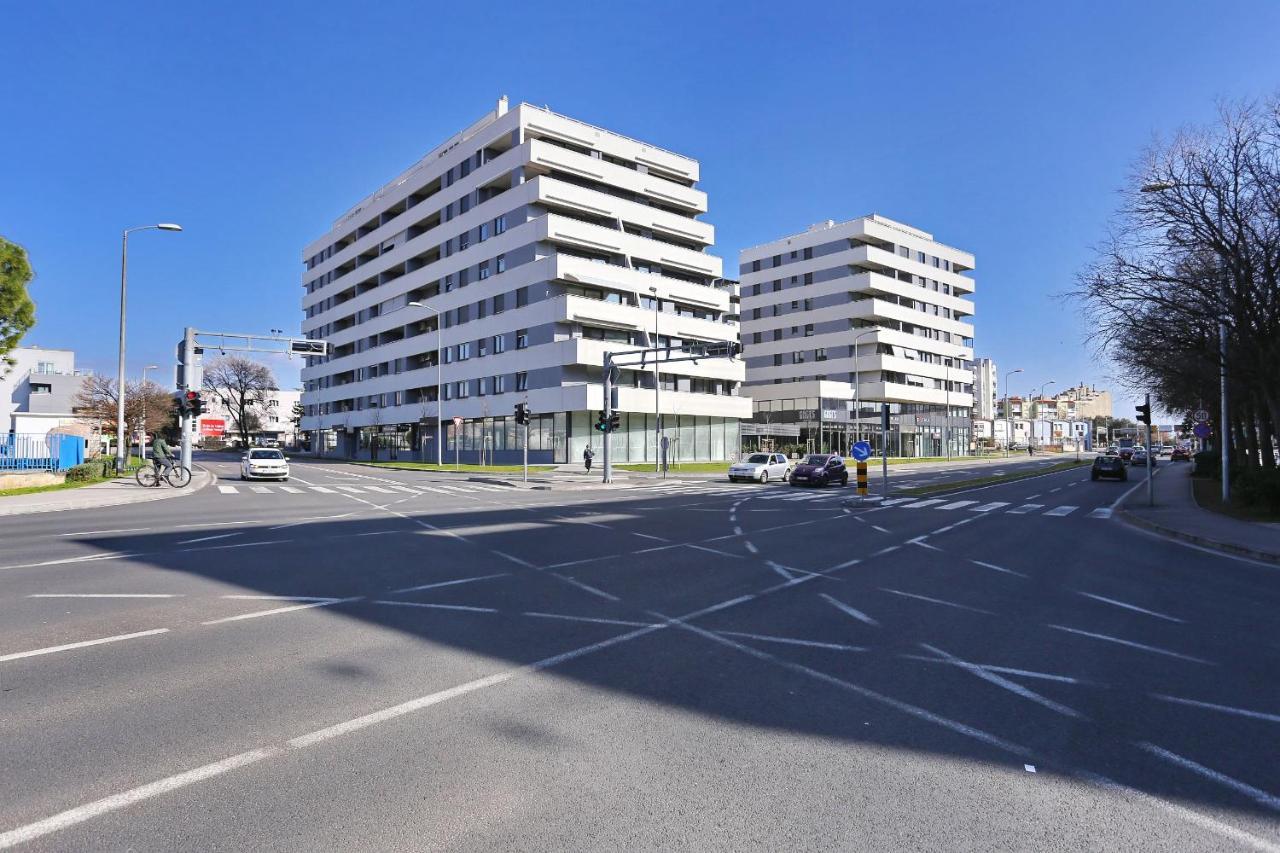 Apartments Luna With Free Parking Zadar Exteriör bild