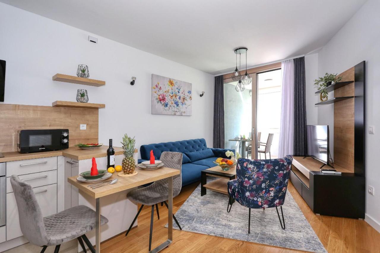 Apartments Luna With Free Parking Zadar Exteriör bild